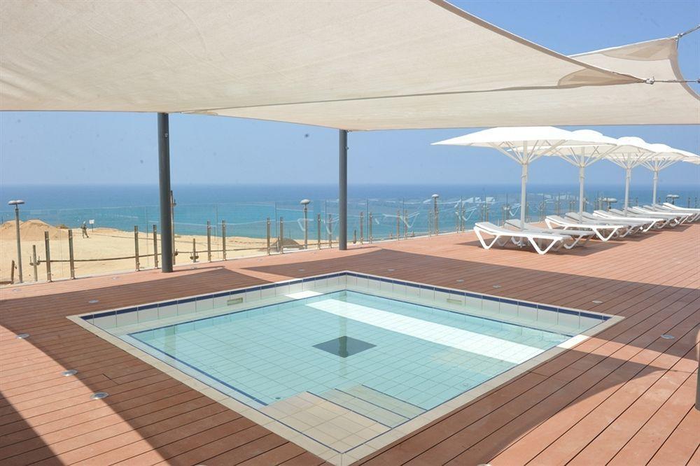 Island Luxurious Suites Hotel And Spa Netanya Exteriör bild