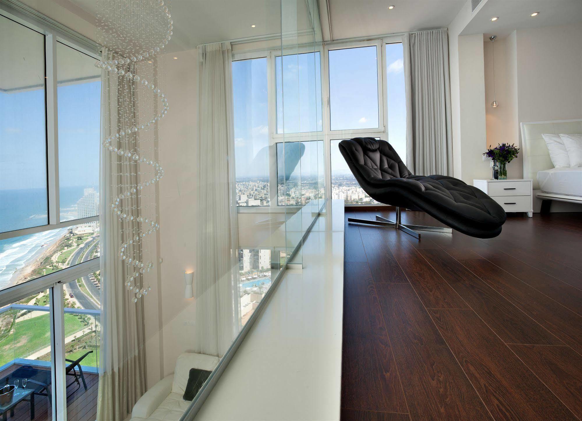 Island Luxurious Suites Hotel And Spa Netanya Exteriör bild