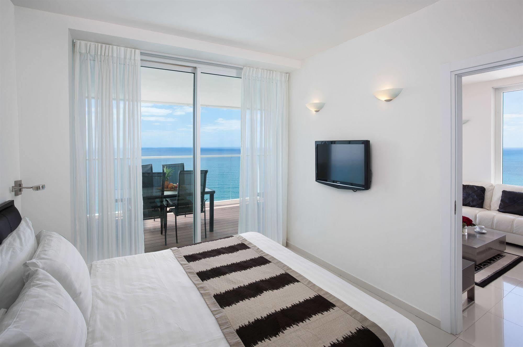 Island Luxurious Suites Hotel And Spa Netanya Exteriör bild