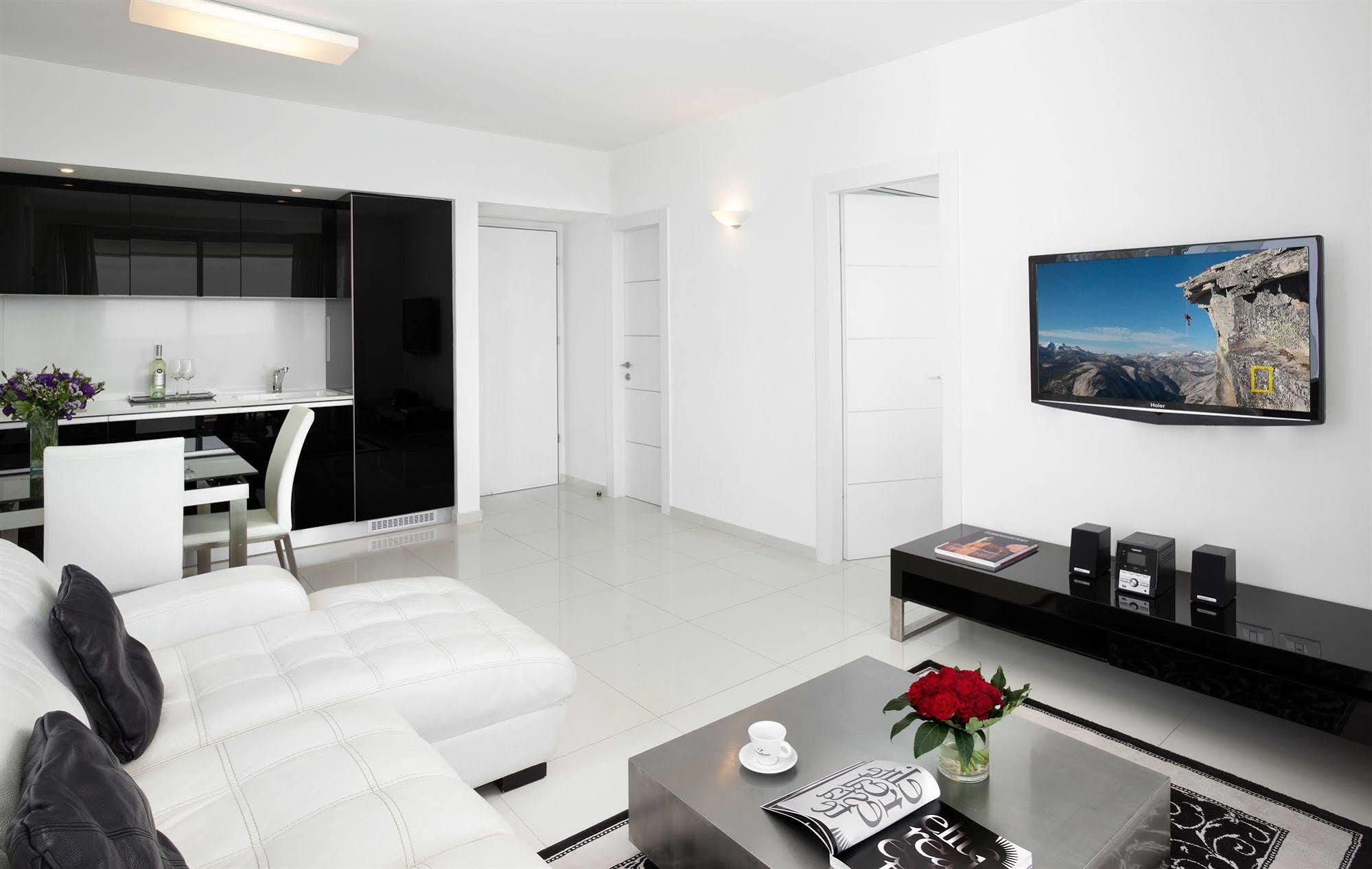 Island Luxurious Suites Hotel And Spa Netanya Exteriör bild